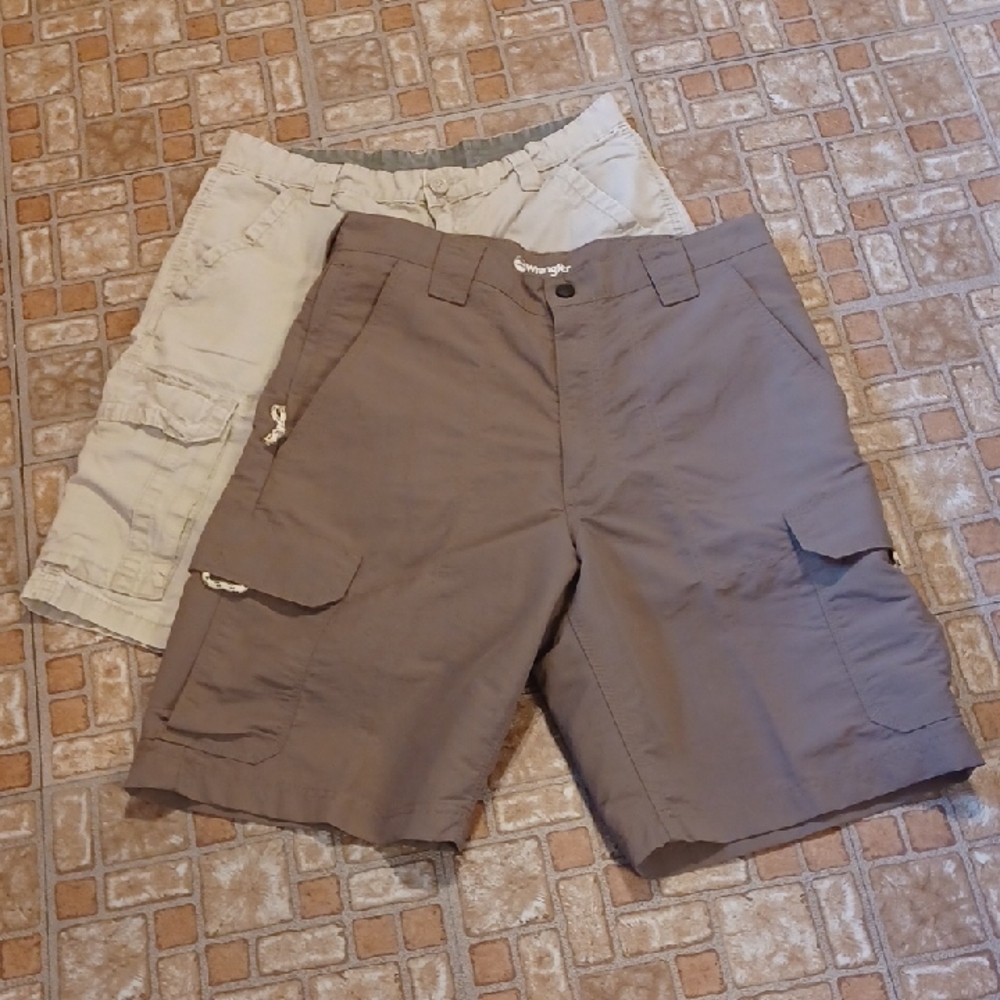 Wrangler Men's Cargo Shorts - Brown and Cream Size 32